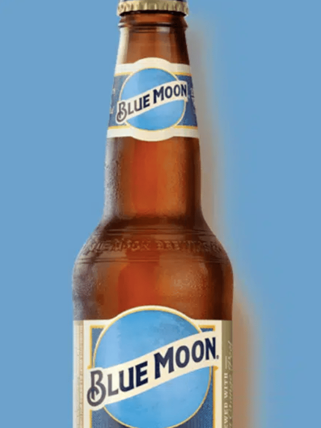 What Does Blue Moon Taste Like? (Recipe, Flavors, and Tasting Notes)